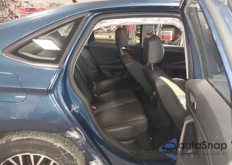 2019 Volkswagen Jetta 1.4T Sel z USA, uszkodzony, nr VIN 3VWE57BU2KM116717